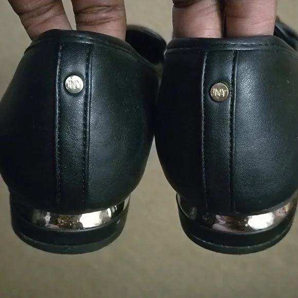 Elegant Black Quilted Women's Loafers - Picture 6 of 10